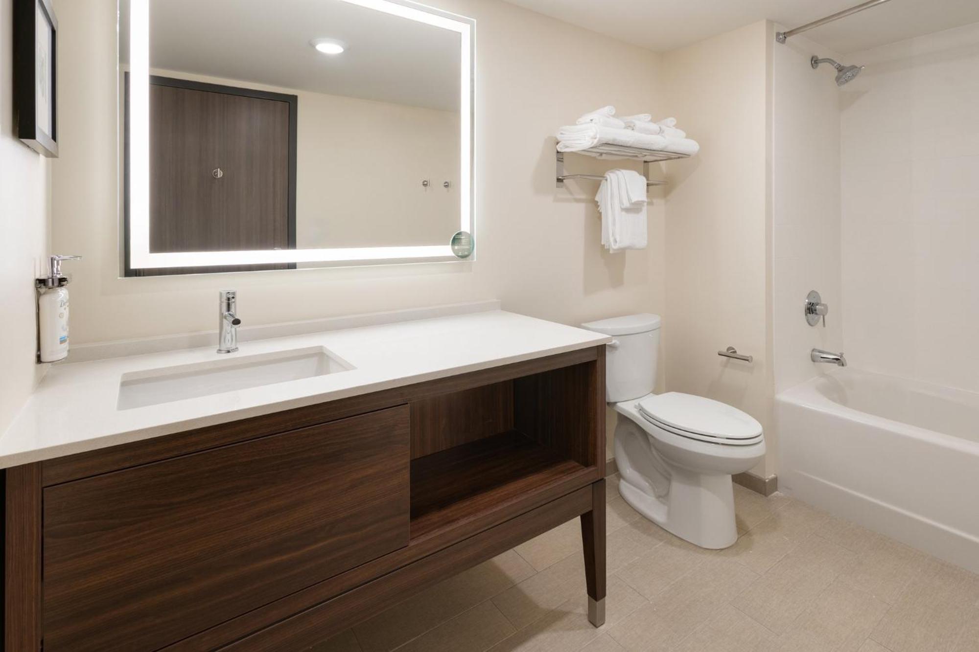 & Richmond West End, An Ihg 2* Henrico