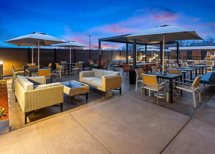 Holiday Inn & Suites Richmond West End, An Ihg Hotel